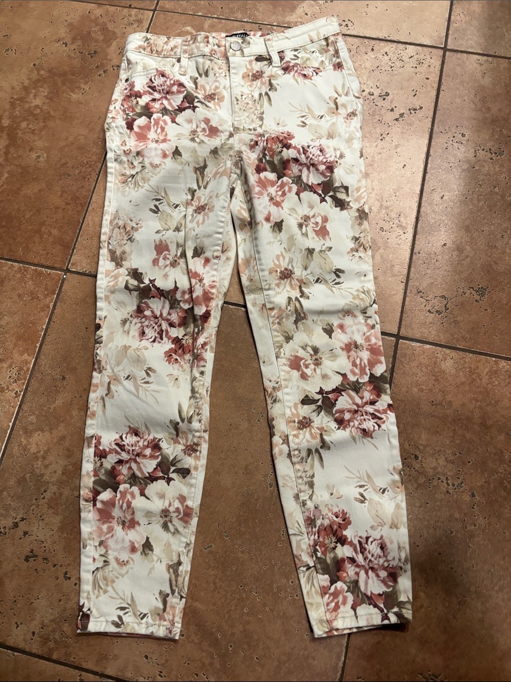 Buffalo David Bitton Floral Skinny Jeans - White with Pink and Brown Flowers